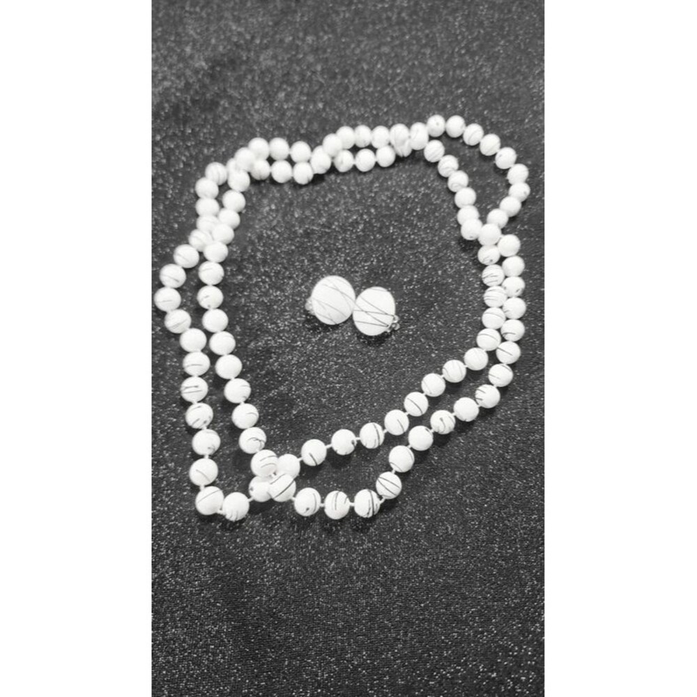 Vintage 1950s Japan White Marbled Beaded Necklace & Clip Earring Set